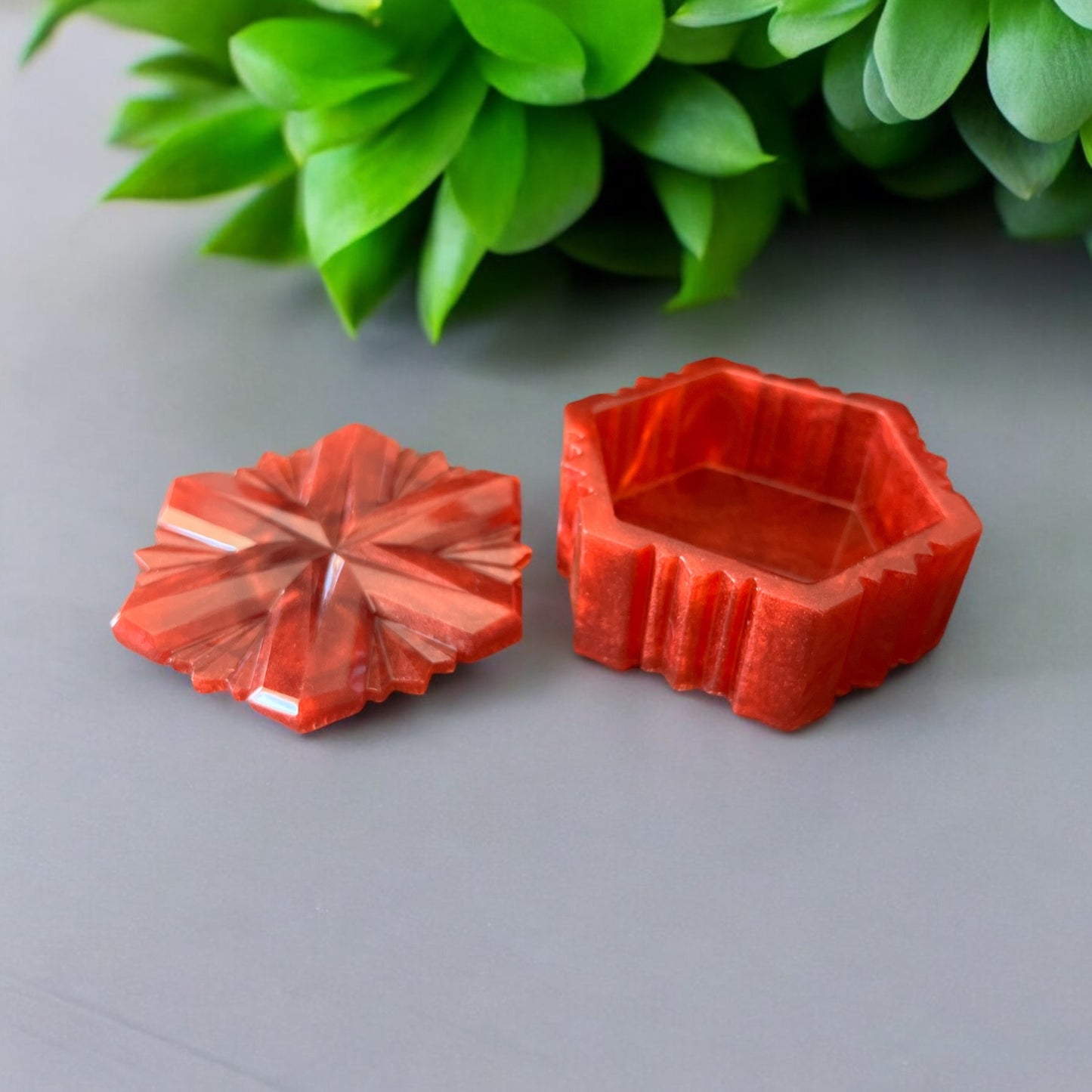 Six point-stackable resin jewelry box